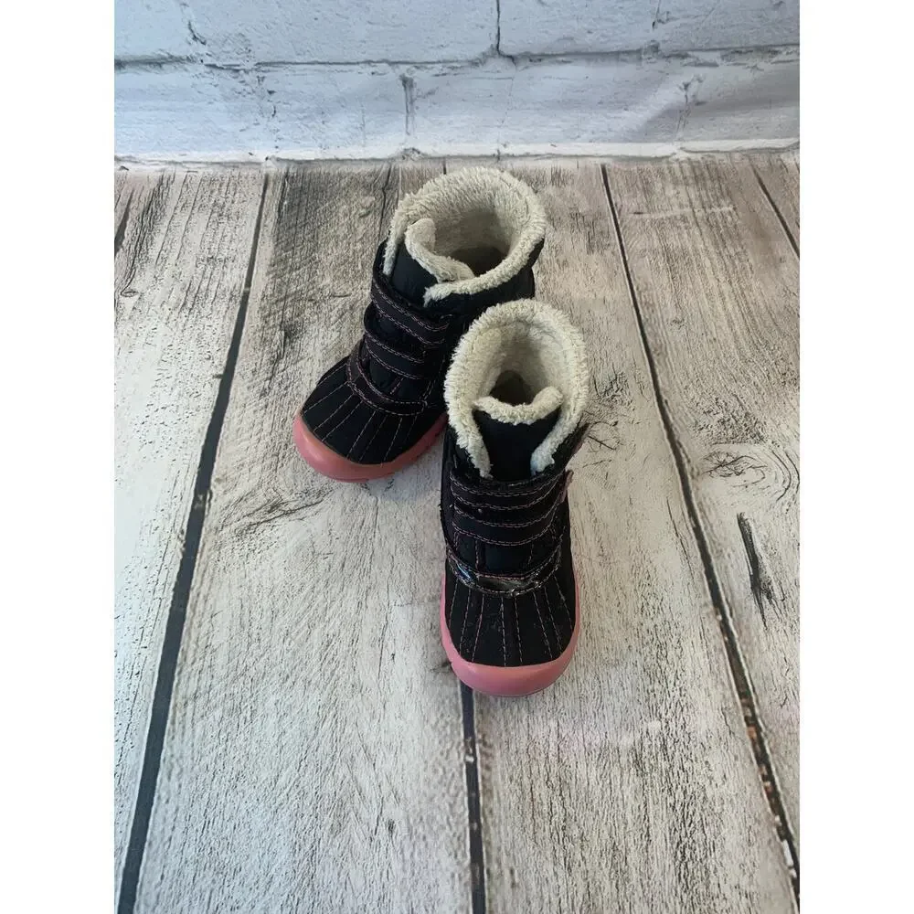 CARTER’S Girl’s Child O Mine Snow/Rain/Winter Boots / Size: 8
